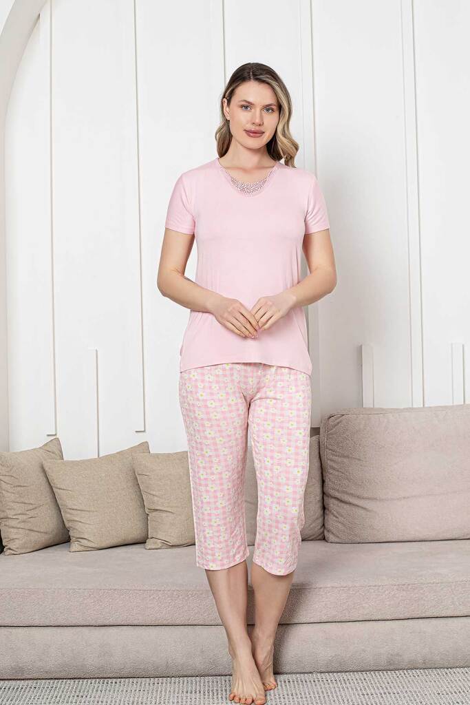 Bayan Pijama Takımı - Pembe Papatya Desen Kapri Likralı Viskon 2852B - 1