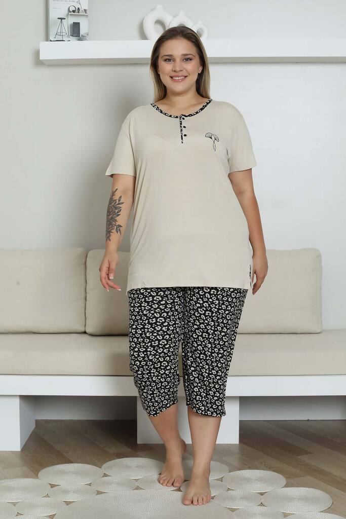 Büyük Beden Kadın Pijama Takımı - Bej Kısa Kol Kapri Likralı 2857BB - 1
