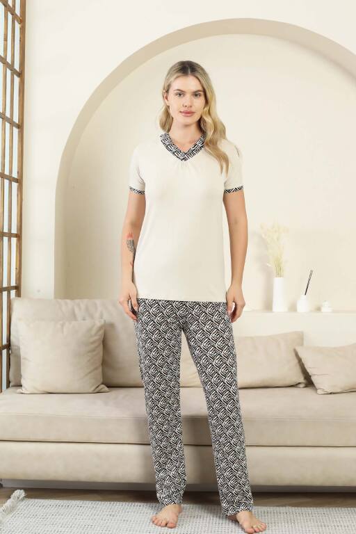 Etnik Desenli Kadın Pijama Takımı - Bej V Yaka Kısa Kollu Bambu Likralı 2866KY - 4
