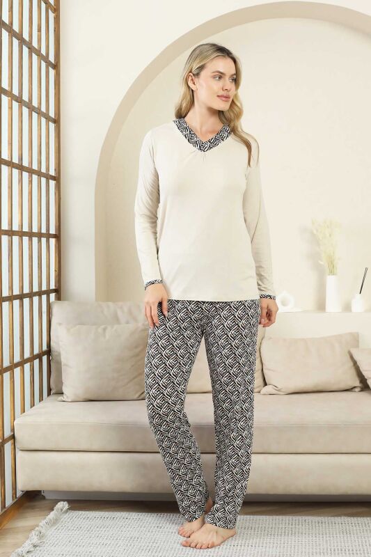Etnik Desenli Kadın Pijama Takımı - Bej V Yaka Uzun Kollu Bambu Likralı 2866UY - 1