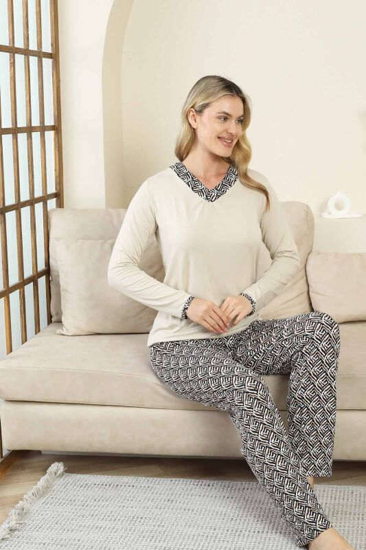 Etnik Desenli Kadın Pijama Takımı - Bej V Yaka Uzun Kollu Bambu Likralı 2866UY - 4