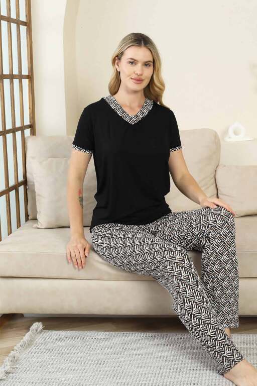 Etnik Desenli Kadın Pijama Takımı - Siyah V Yaka Kısa Kollu Bambu Likralı 2866KY - 2