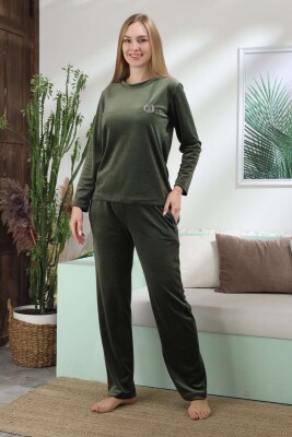 Kadife Kadın Pijama Takımı - İthal Kadife Yeşil Nakışlı Cepli 2598UK - Alimer