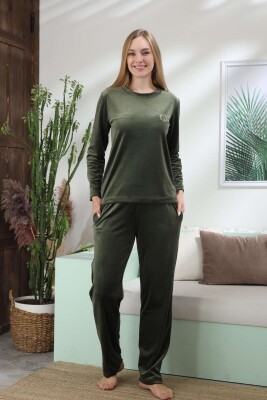 Kadife Kadın Pijama Takımı - İthal Kadife Yeşil Nakışlı Cepli 2598UK - 3
