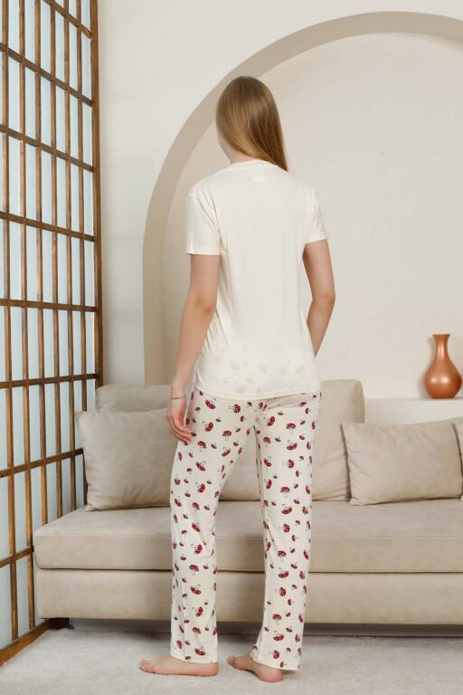 Mantar Desenli Kadın Pijama Takımı - Ekru V Yaka Likralı Viskon Kısa Kollu 2847KY - 4