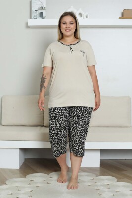 Nakışlı Kadın Pijama Takımı - Bej Büyük Beden Bermuda Kısa Kol Likralı Bambu Viskon 2857BB - 1