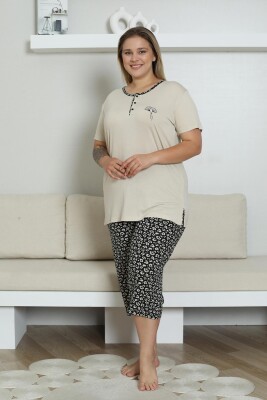 Nakışlı Kadın Pijama Takımı - Bej Büyük Beden Bermuda Kısa Kol Likralı Bambu Viskon 2857BB - 2