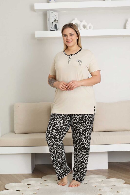 Nakışlı Kadın Pijama Takımı - Bej Büyük Beden Kısa Kol Likralı Bambu Viskon 2857KYB - 2