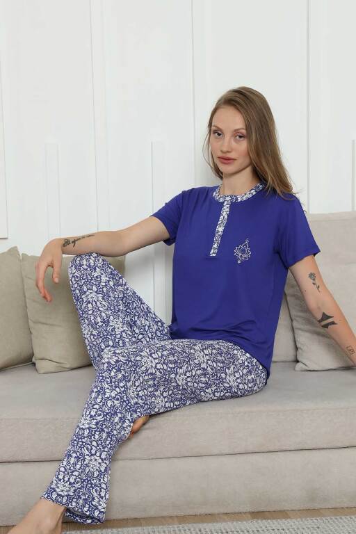 Nakışlı Kadın Pijama Takımı -Saks Mavi Etnik Desenli Kısa Kol Likralı Rink Viskon 2865KY - 2