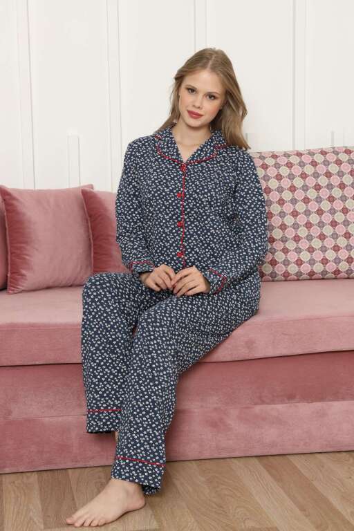 Önden Düğmeli Kadın Pijama Takımı - Lacivert Papatya Desenli Uzun Kollu Likralı Pamuk 2886UKL - Alimer (1)